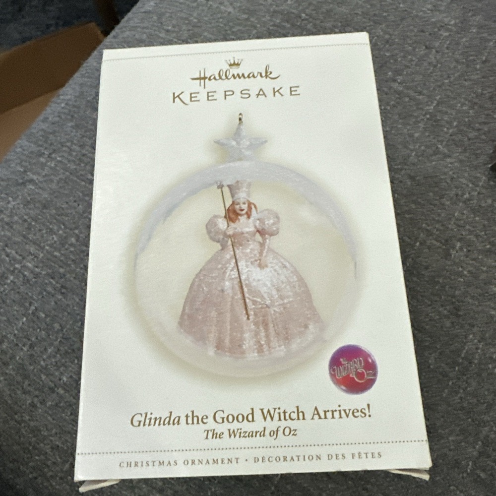Hallmark Keepsake Ornament Glinda The Good Witch Arrives 2006 Wizard of Oz (U)
